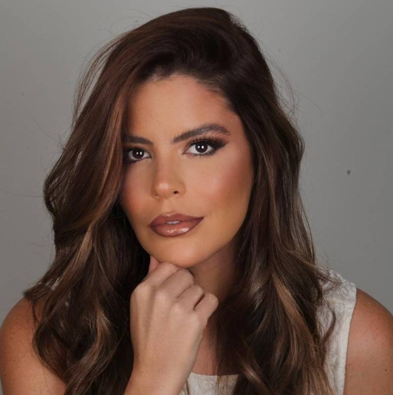 Dra. Marina Mendes