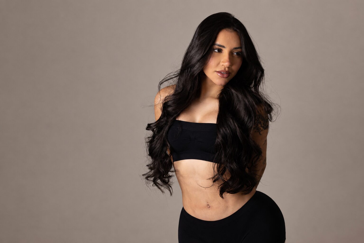 Tainá Costa fala pela primeira vez sobre cirurgia com o Dr. José Cury