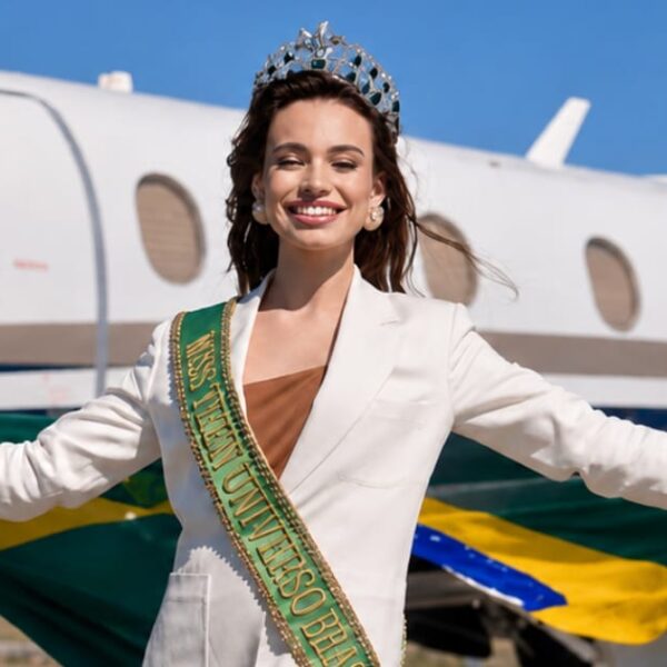Laura Paola passa a atuar como porta-voz da cultura e da identidade nacional diante de candidatas de diferentes países no Miss Teen Universo Internacional.