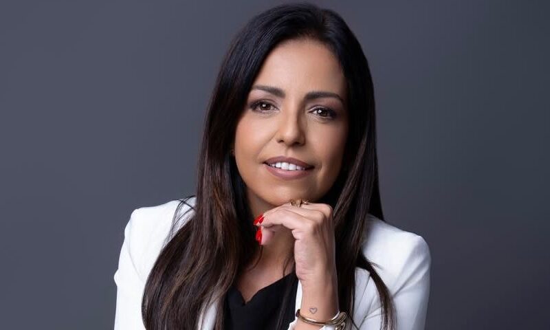 Dra. Ana Cláudia Tavares