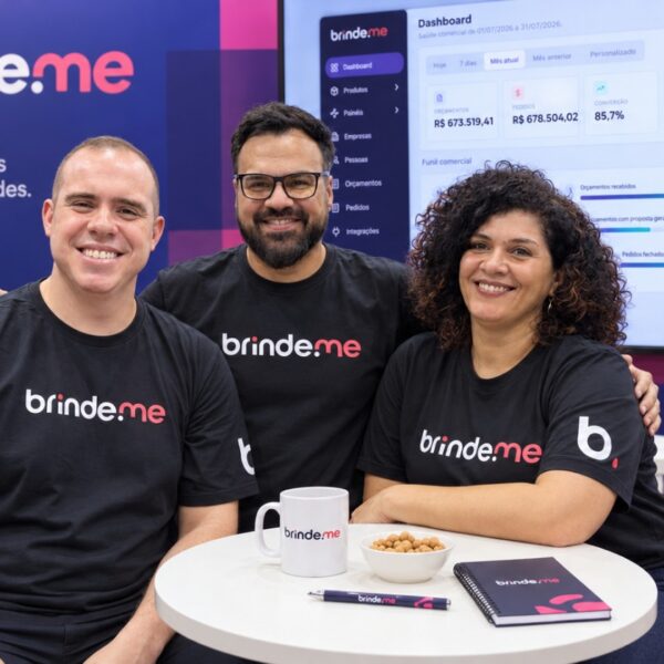 Da esquerda para a direita, Lucas, Robson e Kátia, cofundadores da Brinde.me.